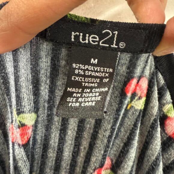 Y2K Rue21 Cherry Print “Ma Chérie” Ruched Long Sleeve Top Size M Grunge Punk - Picture 6 of 8